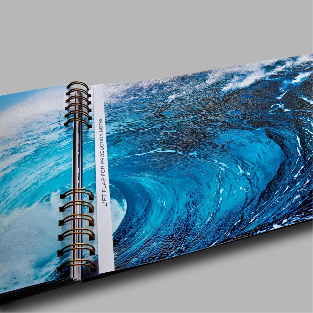 Цифровое или трафаретное выборочное лакирование: что выбрать для эффектной печати?